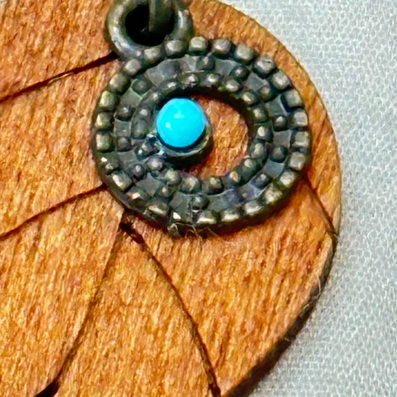 2/$15 Copper wood leaf & bead earrings Kidney wire hooks - Picture 12 of 16